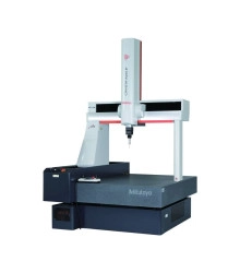 CRYSTA APEX V 7106 Máquina de Medición por Coordenadas CNC